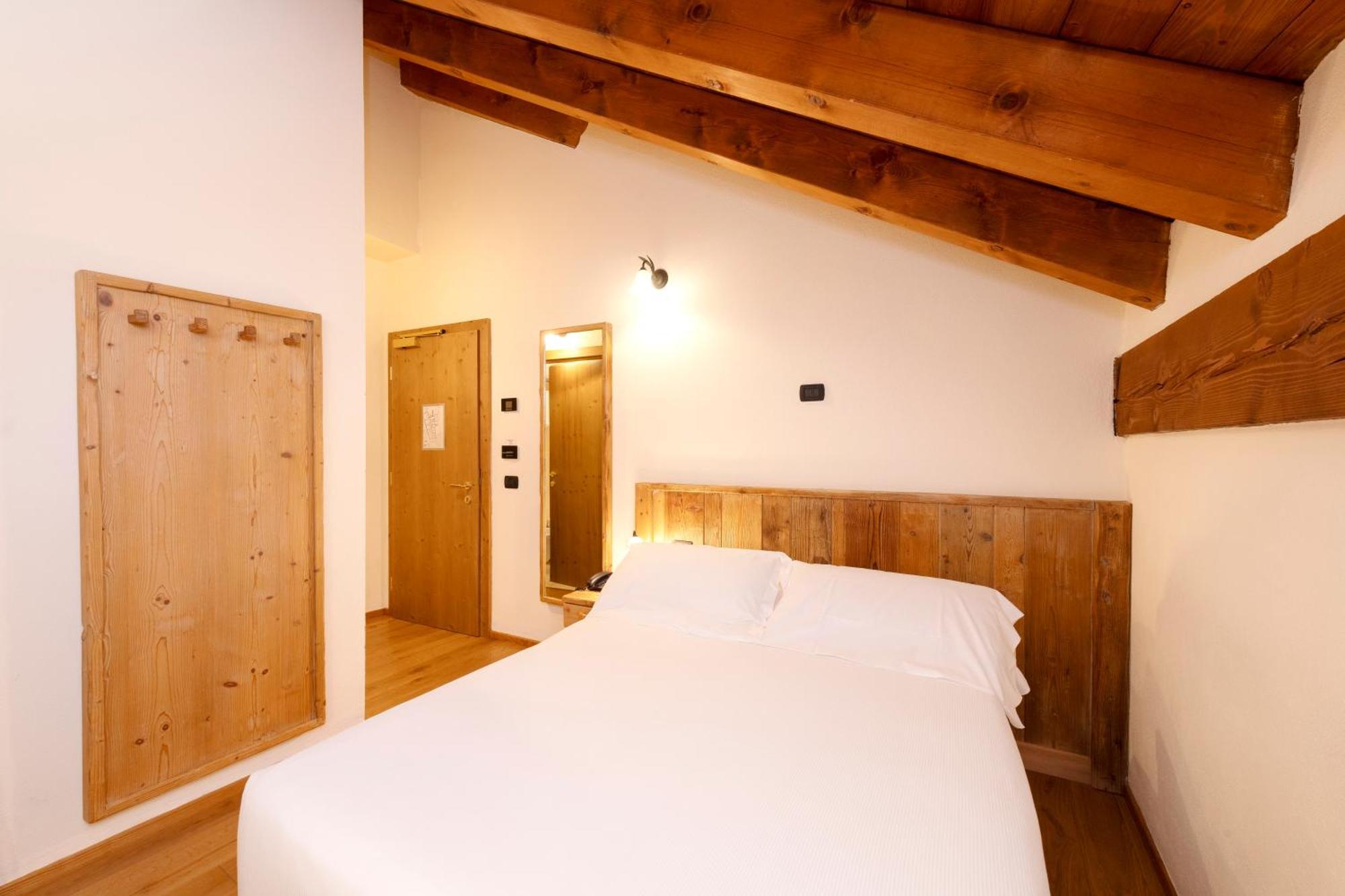 Le Miramonti Hotel Restaurant & Wellness La Thuile Exterior foto